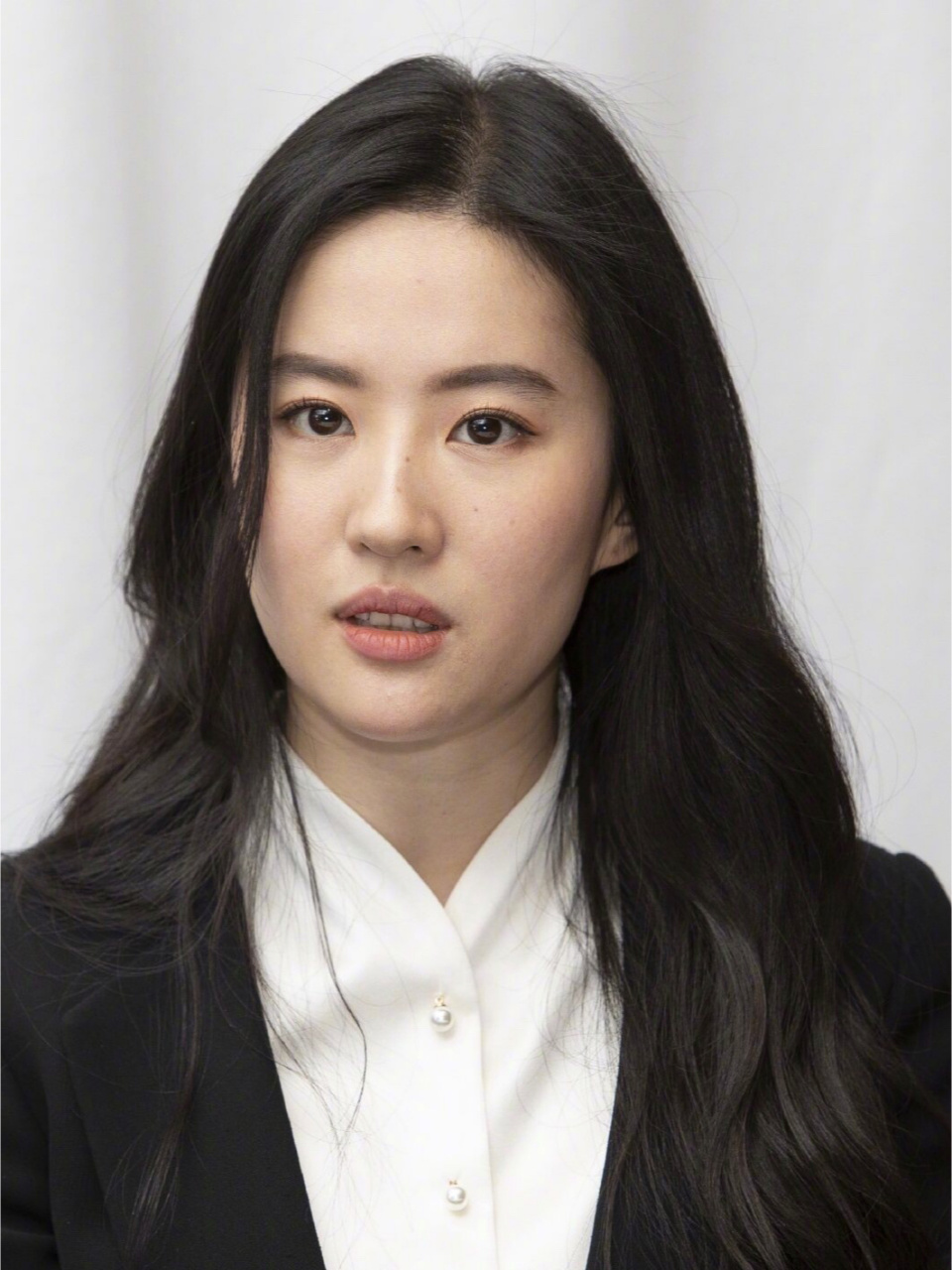 这样的生图刘亦菲99你见过吗 外媒镜头下的刘亦菲,见多了明星的各种