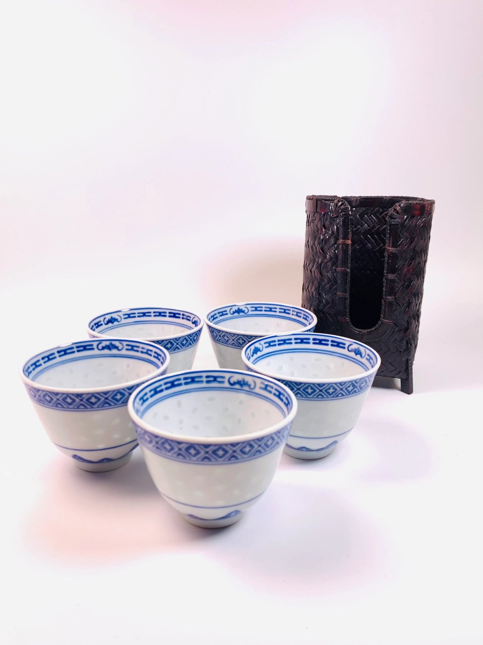 日本回流景德镇玲珑杯.竹编茶篓 日本回流.景德镇精品玲珑杯.