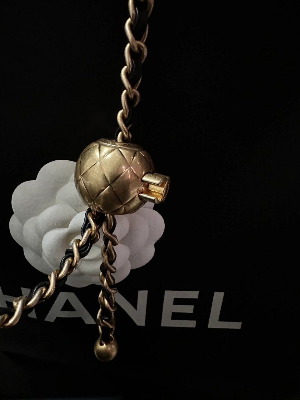 5304 78 5304 香奈儿 小金球cf mini  在幸福里游一游