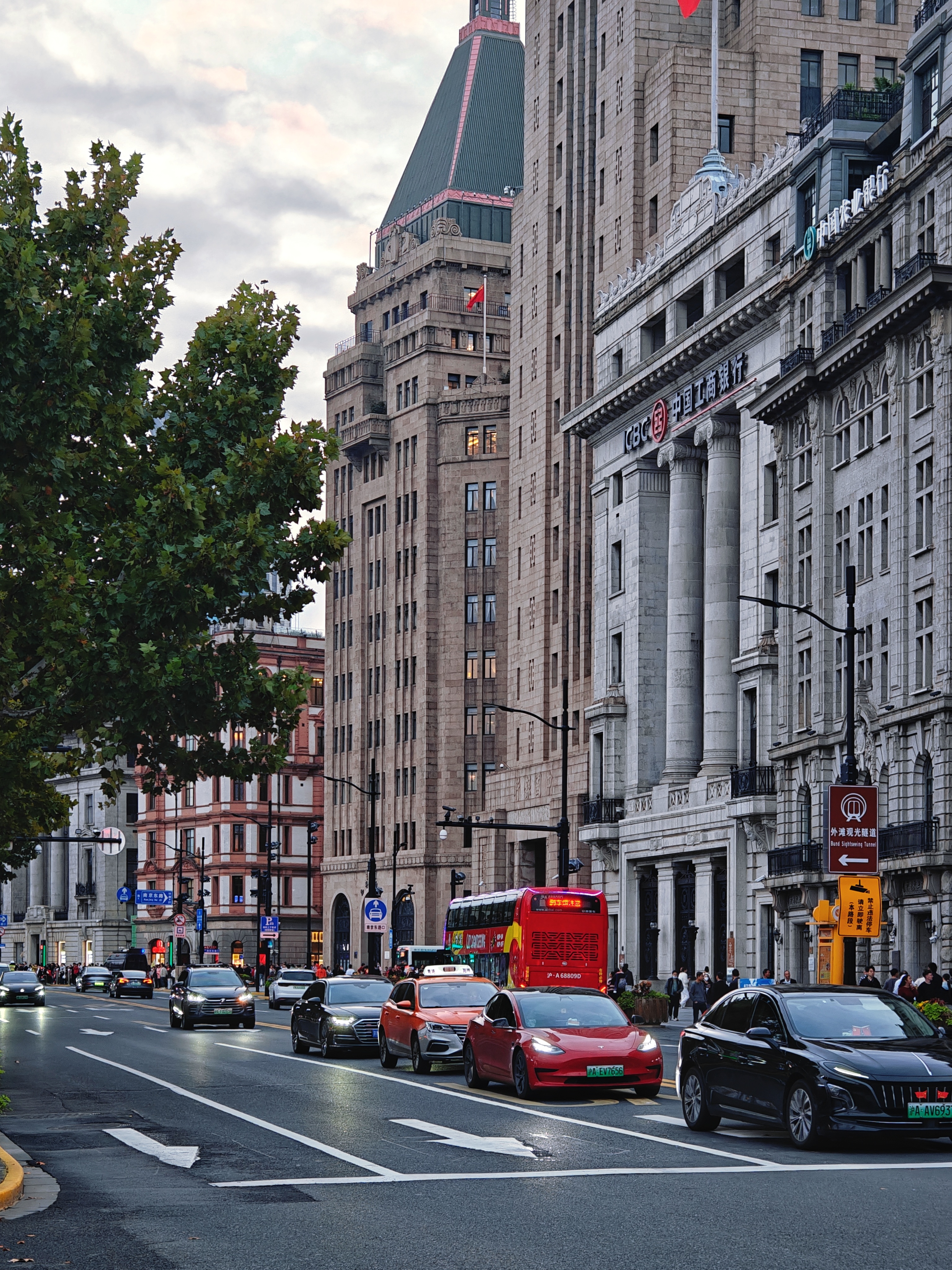 上海街道上海街景图片上海上海美景 城市花园 宽阔的街道马路高楼大厦