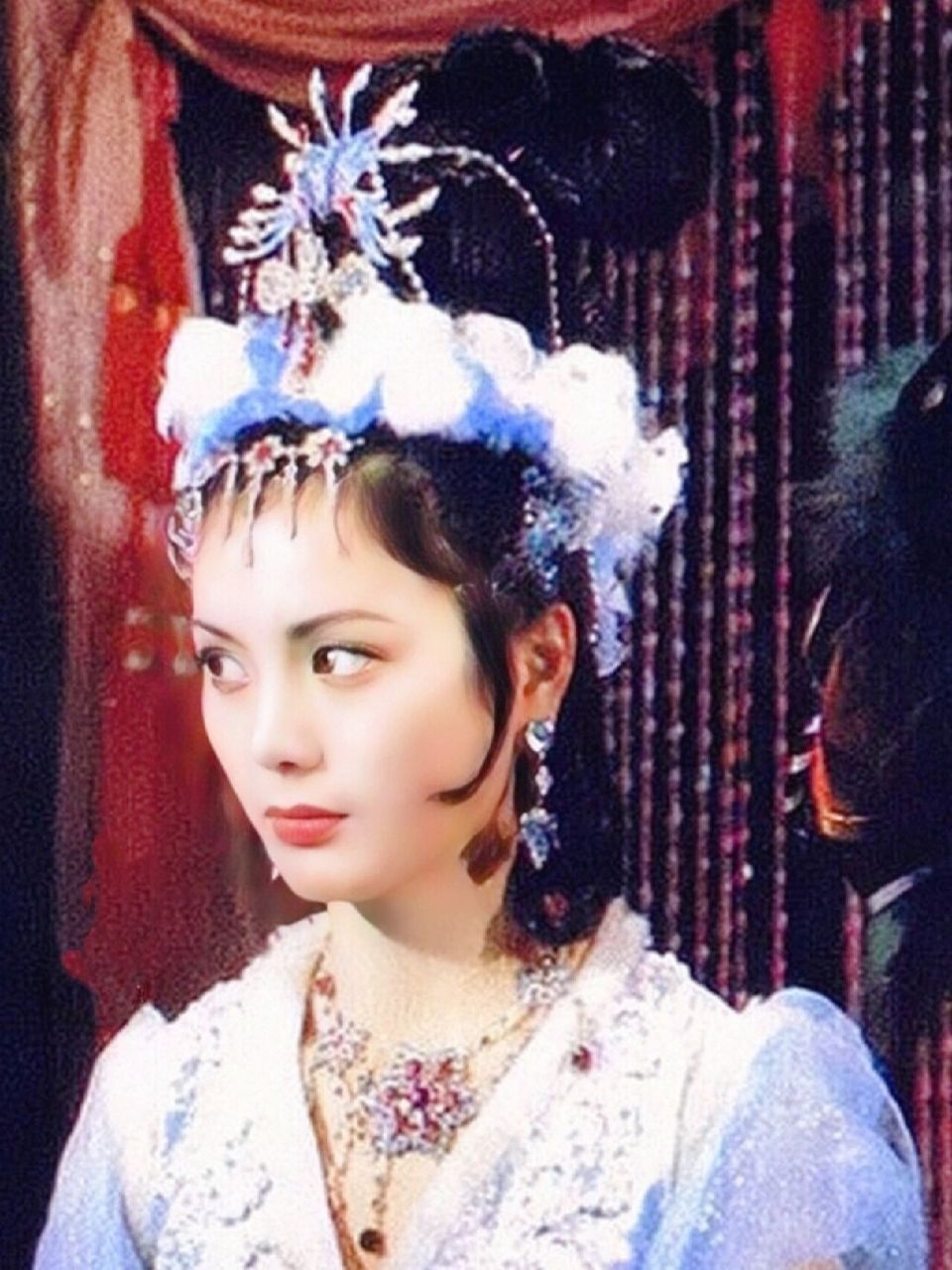 那玉面公主生得一副好皮囊,却没一点安身立命的本事.