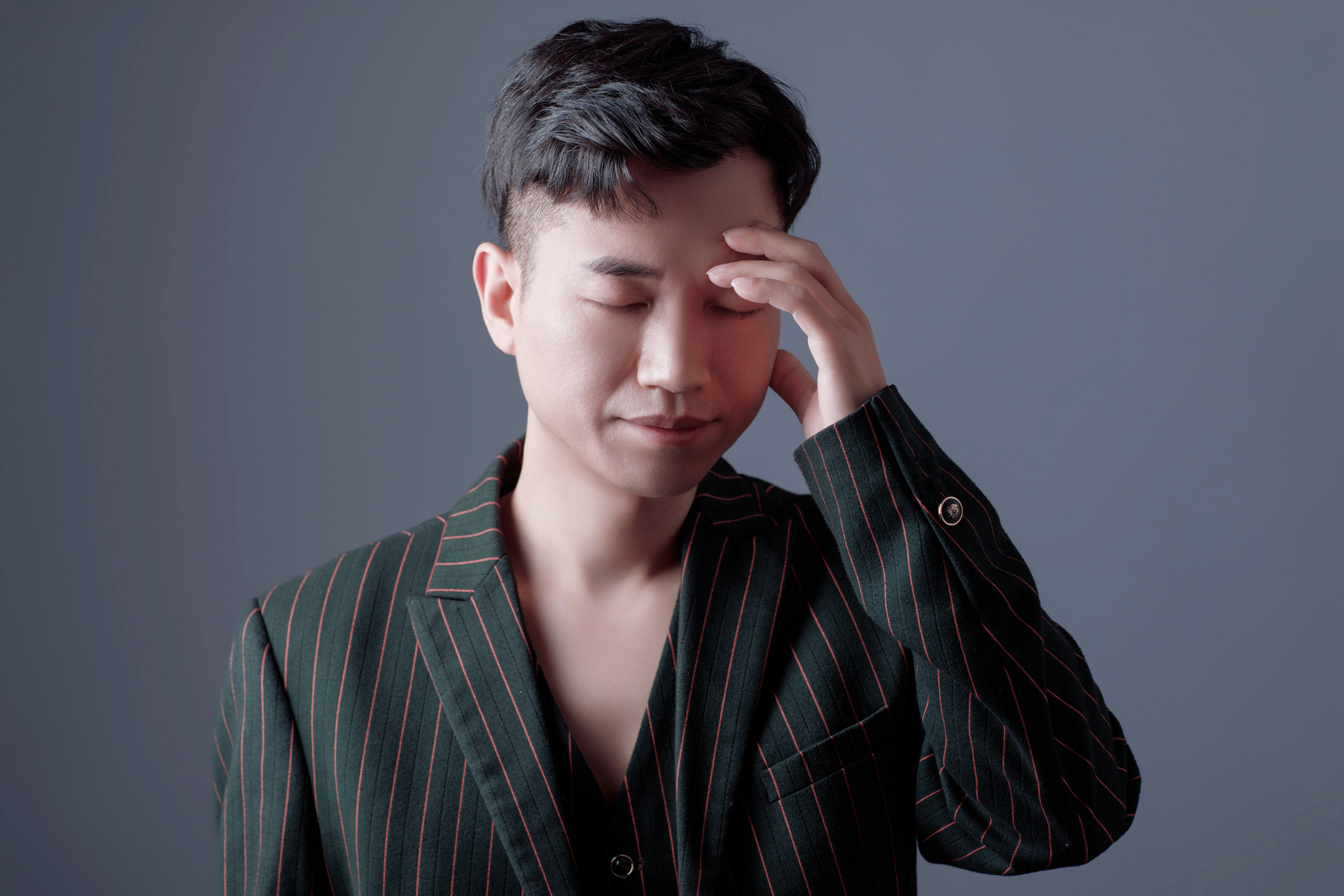 #庄闲##写真##歌手庄闲#