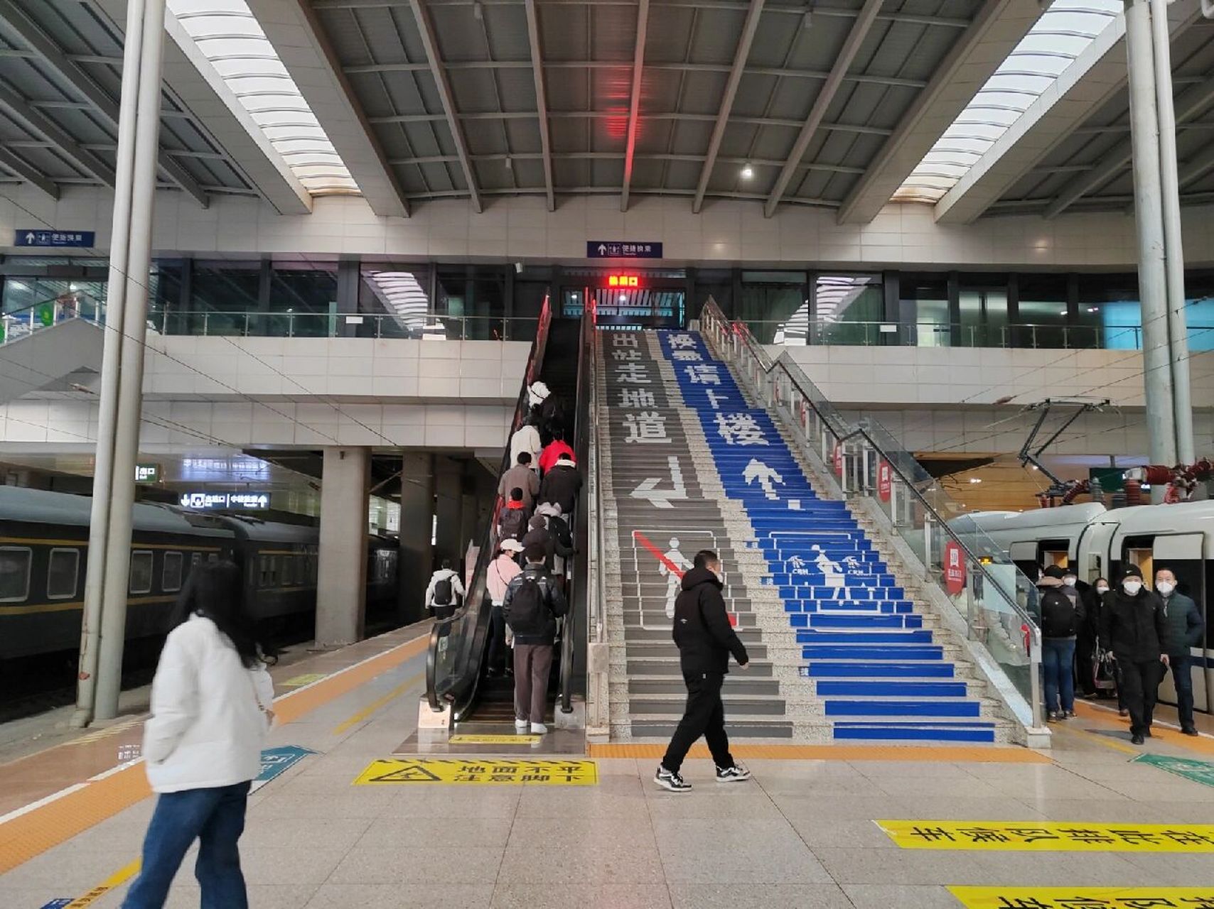 20分钟兰州西站内换乘经验分享 23.02.