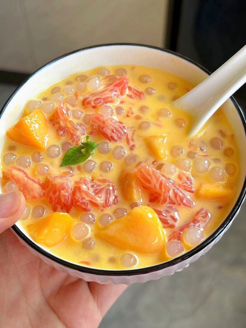 倒闭的糖水店越多! 复刻杨枝甘露91 没想到这么简单,味道很赞哦!