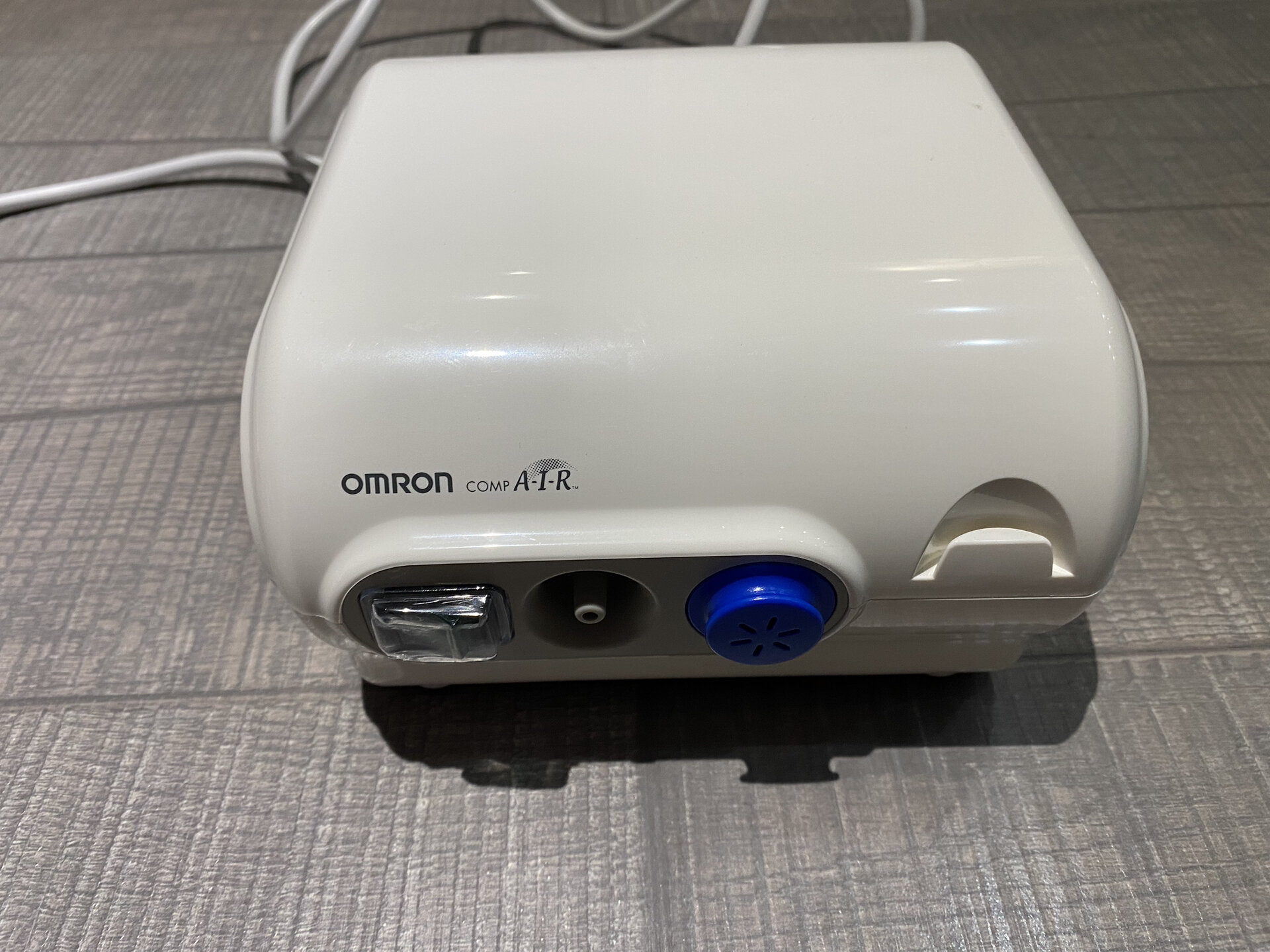 欧姆龙雾化机 两种型号,半价出啦,只用过几次!