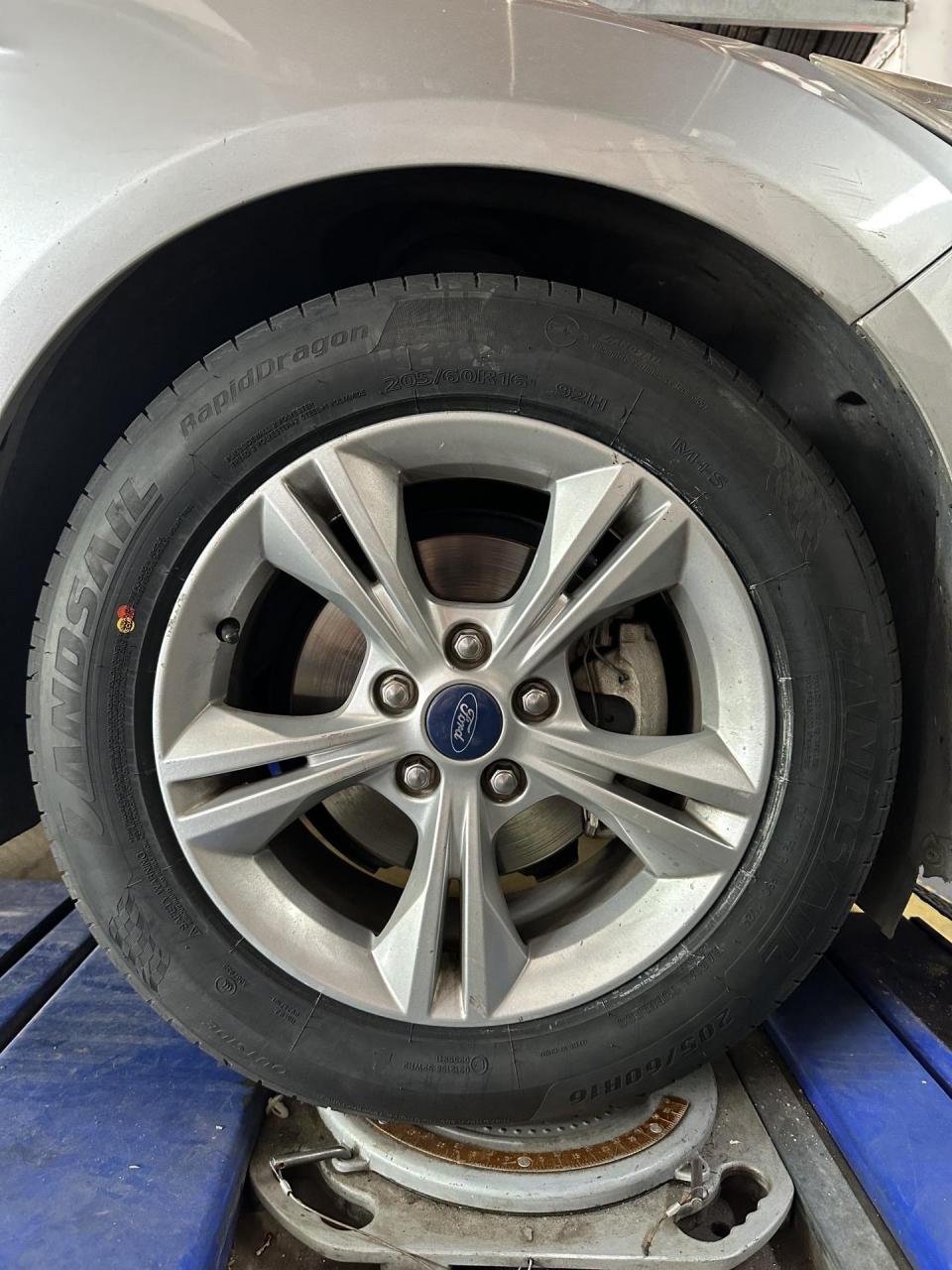 路航轮胎号称国产米其林,超静音,经济实惠,换轮胎,路航首选.