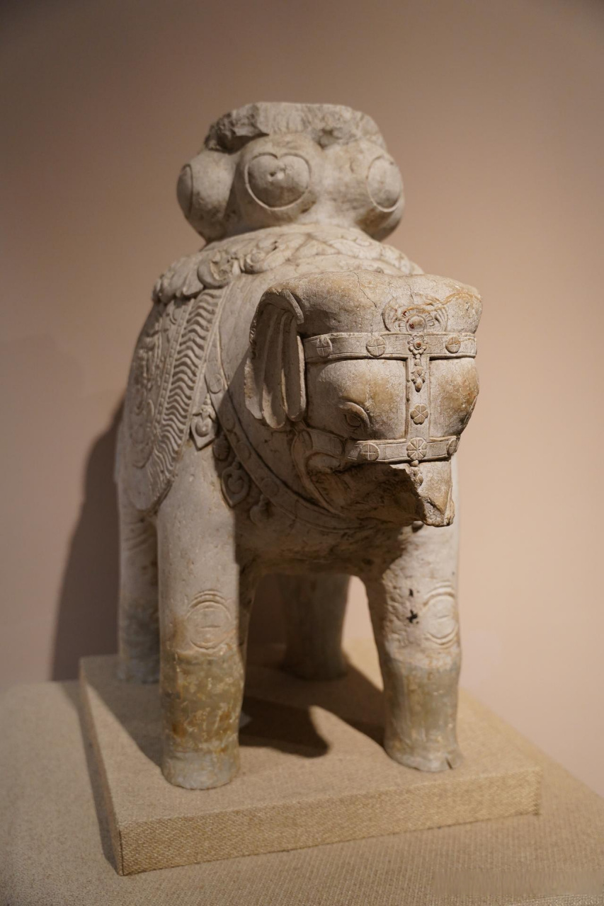 唐代石刻艺术真的就是天花板,无论是古墓中的石棺还是墓前守卫的石雕