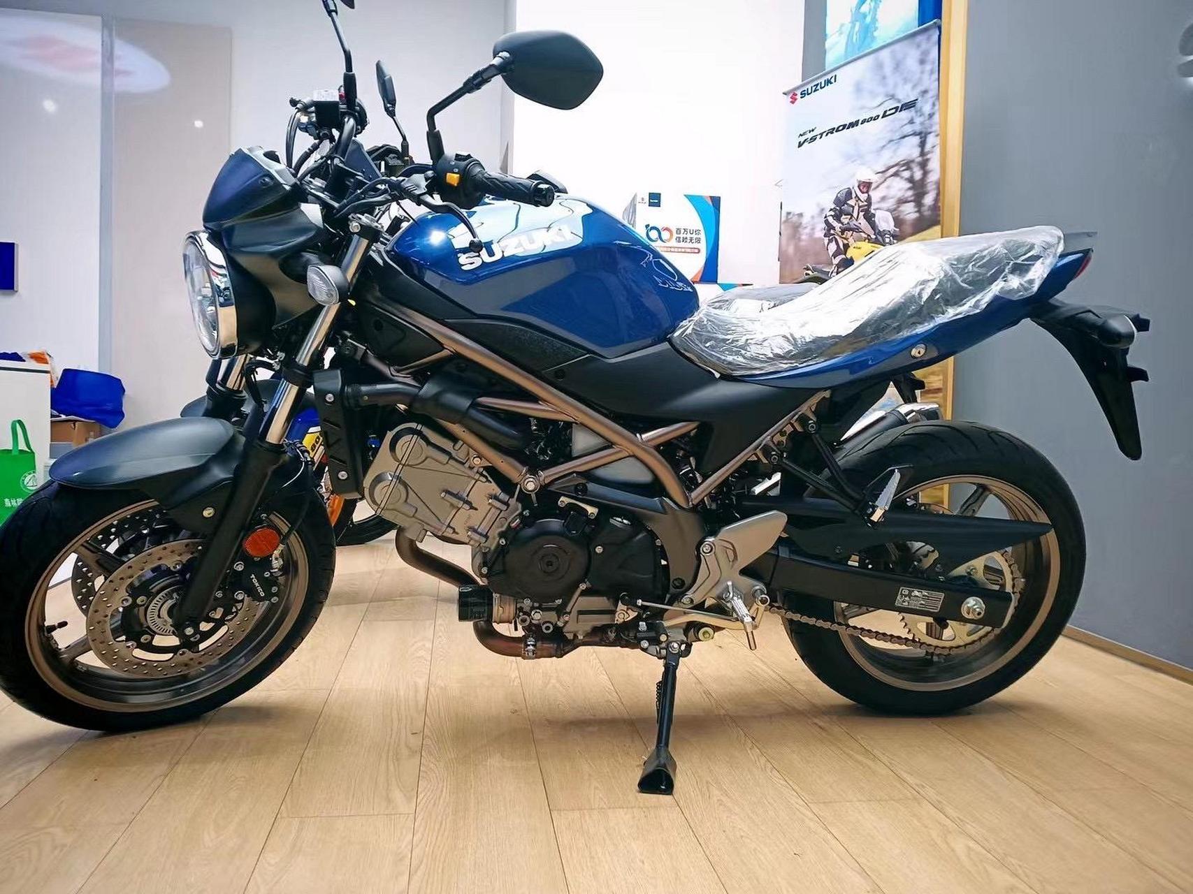 全新铃木大贸系列 sv650a特价6万多 dl1050xt特价10万多左右(黑灰,黑