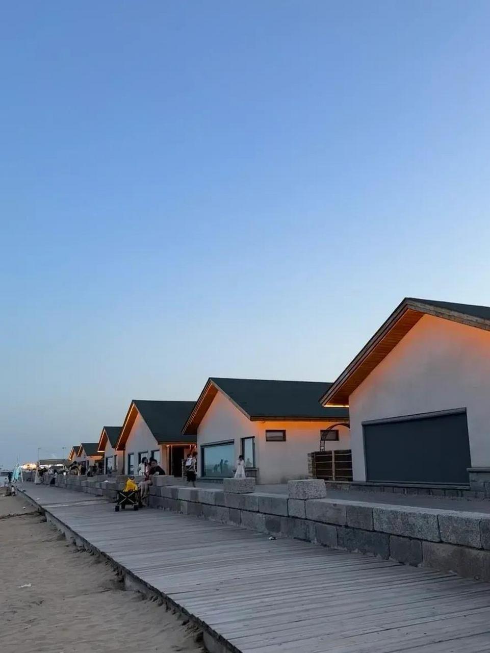 100家探店计划 166海洋美学馆 来日照邂逅一次浪漫的日落和海边