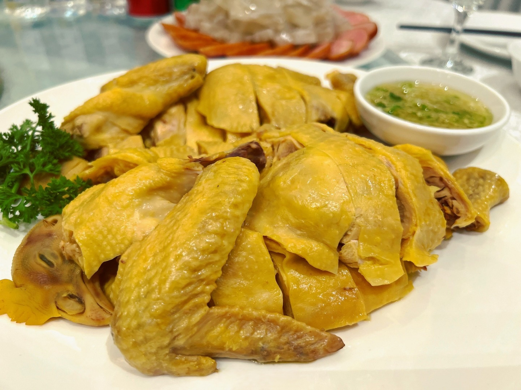 东北菜的特点就是大盘装菜,满满一盘,看着就让人感觉到东北的"实在".