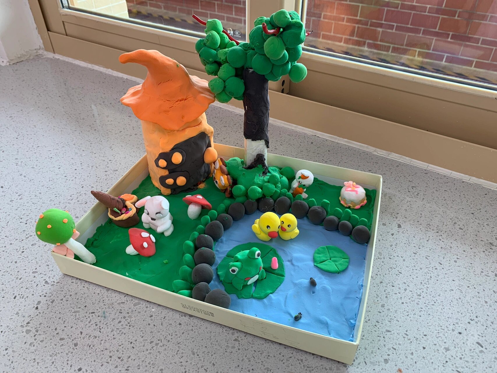 橡皮泥手工制作2——《动物的家》 2022年春学期美术课堂及日常生活中