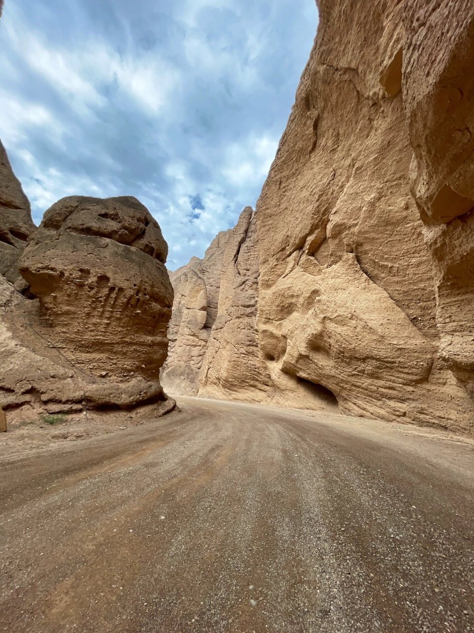 黄河石林-非常值得一去 从景泰县自驾出发大概一个小时就可以抵达4a级