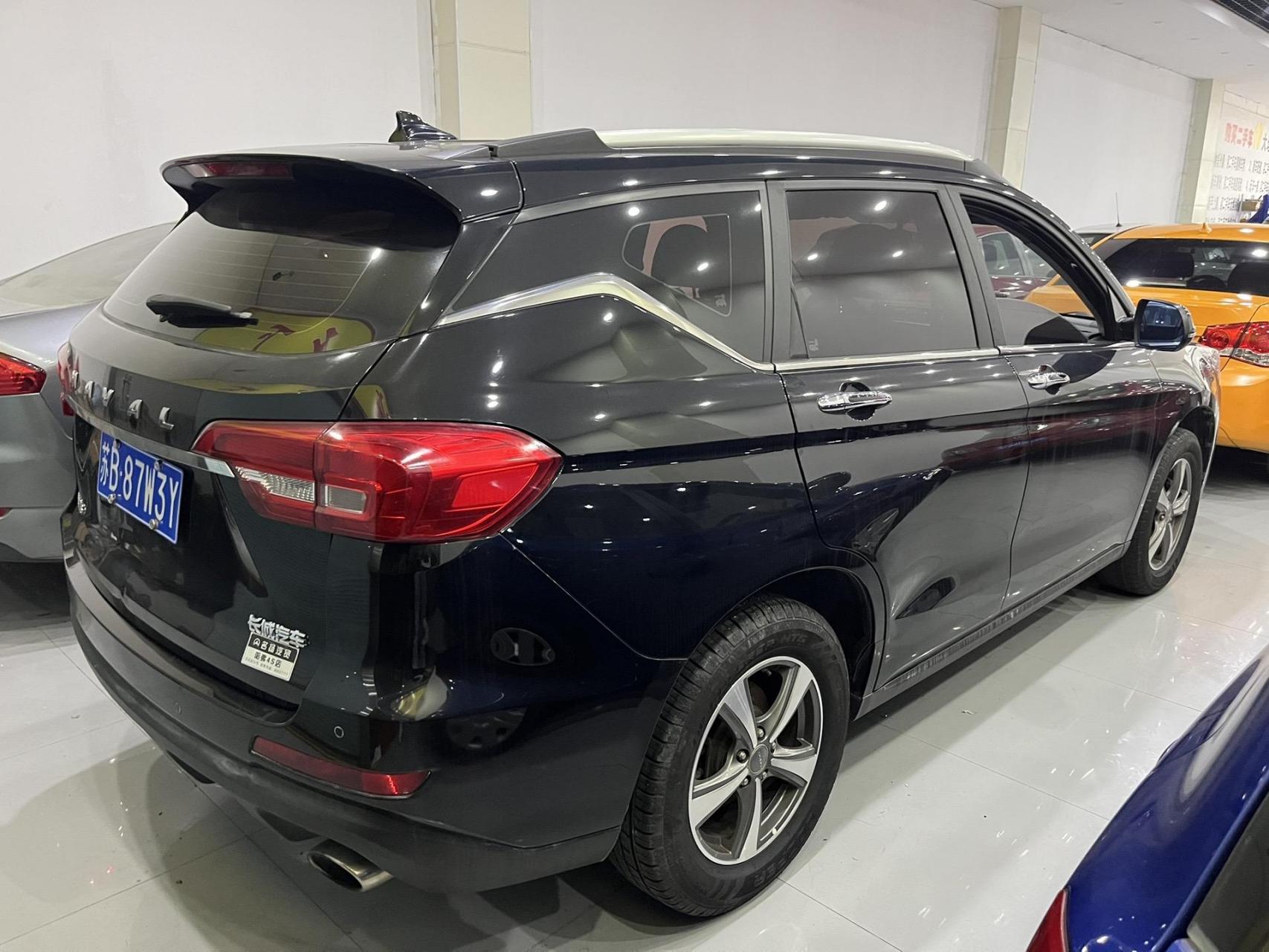 18年哈弗m6,6万多公里,自动天窗高配,车况精品无事故;真皮座椅,电动