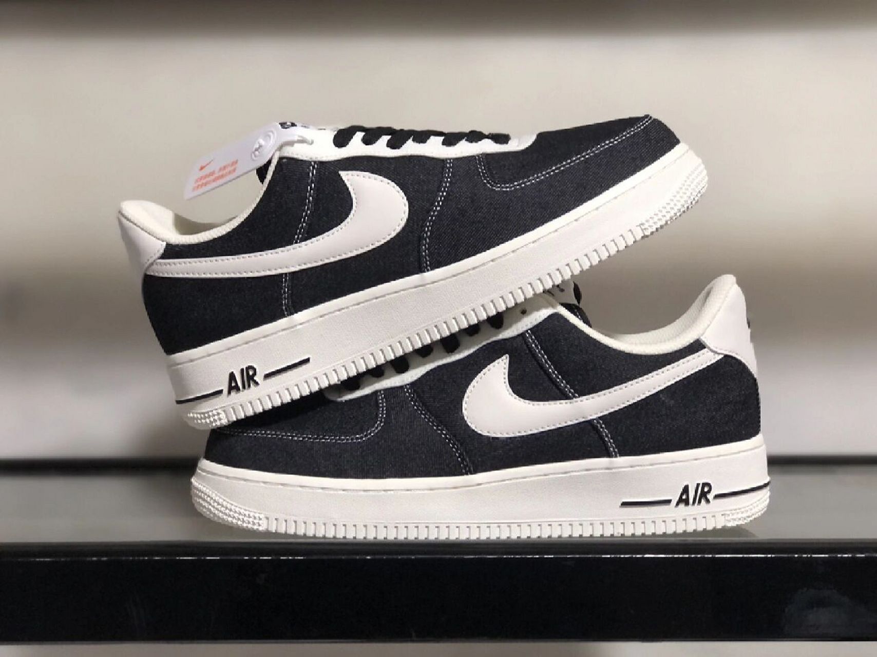 耐克air force 1 07 黑色牛仔低帮板鞋 nike air force 1 07 黑色