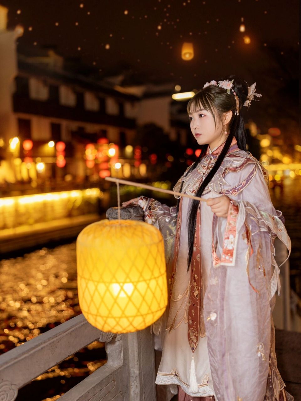 南京秦淮河夜景汉服写真推荐,这样拍很出片 每次小姐姐们咨询的时候都