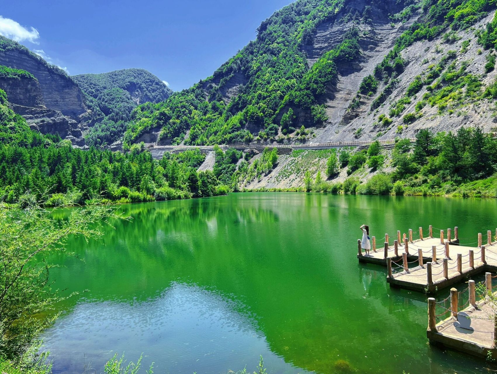 宁夏境内游 固原泾源老龙潭 迟到的玩一下 工作原因不能出省 最近气温