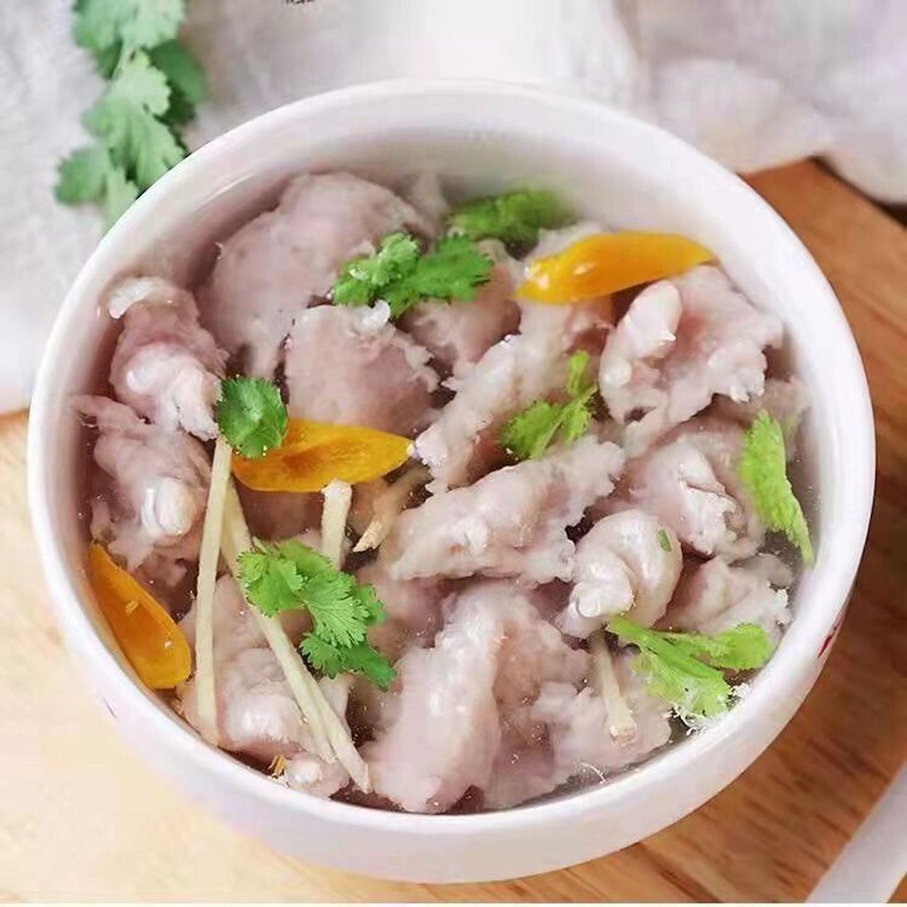 温州瘦肉丸(猪肉羹) 猪肉羹,又称瘦肉丸,温州传统特色小吃之一.
