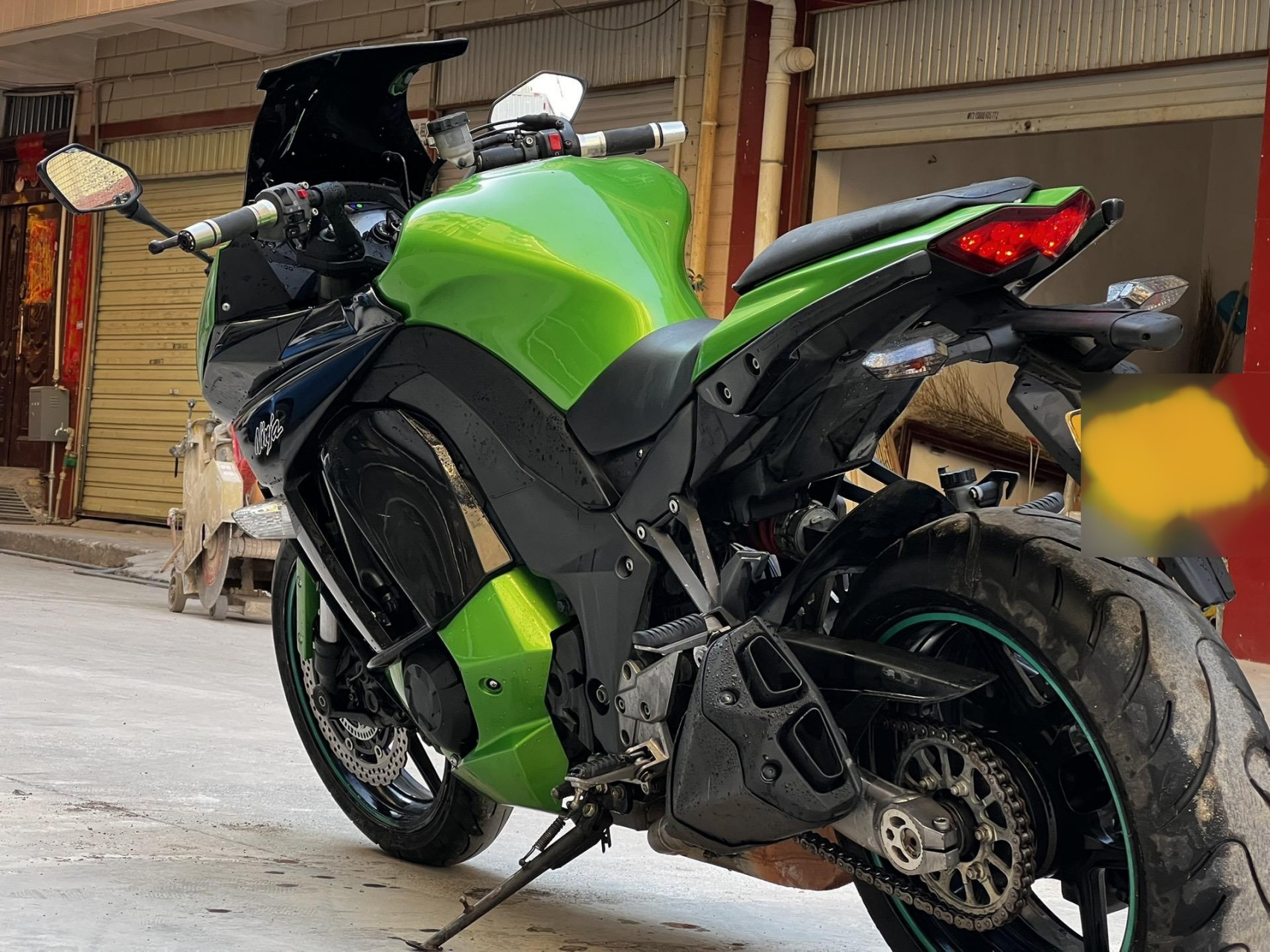 川崎z1000.动力堪比涡轮车,真的暴躁,原版原灯原漆,两把原装芯片钥匙.