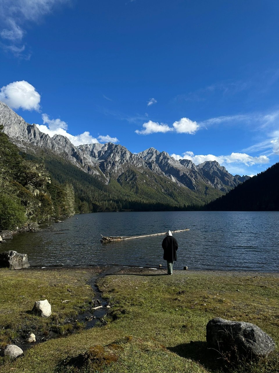 我也很少发live图,但是这个伍须海真的太美太美了,大概是我去过川西