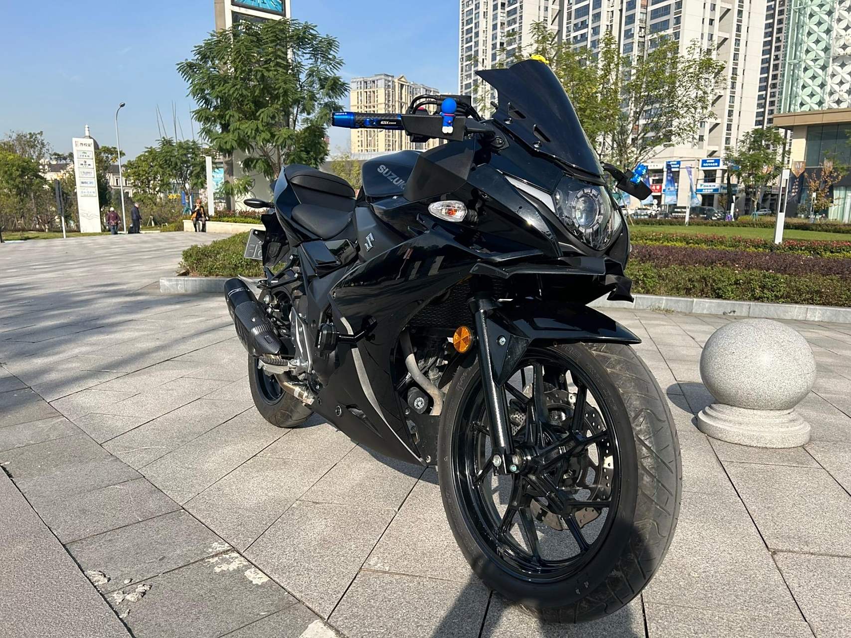 铃木gsx250 22款星光黑 23年出厂 109715上户 一手户不到2000公里