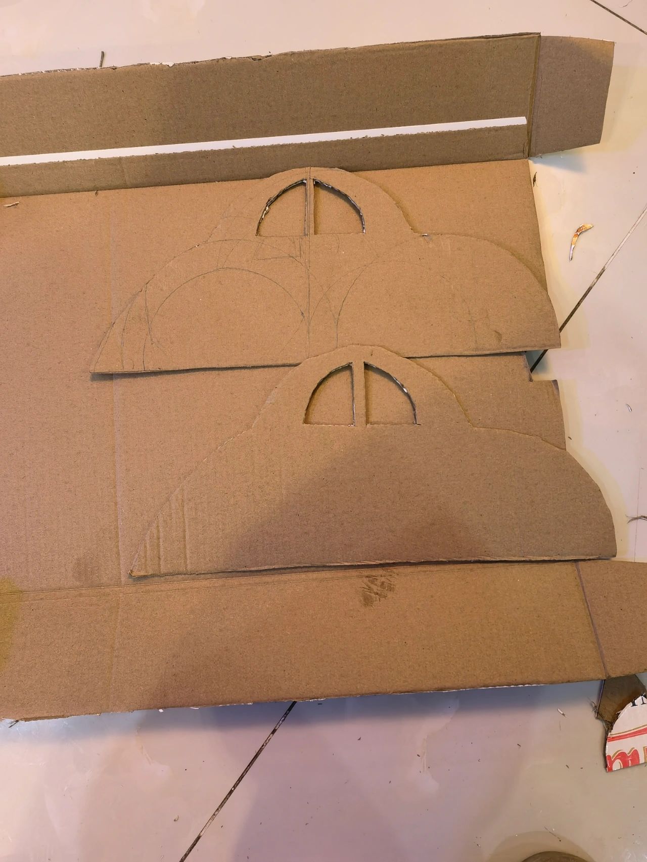 幼儿园手工纸盒小汽车