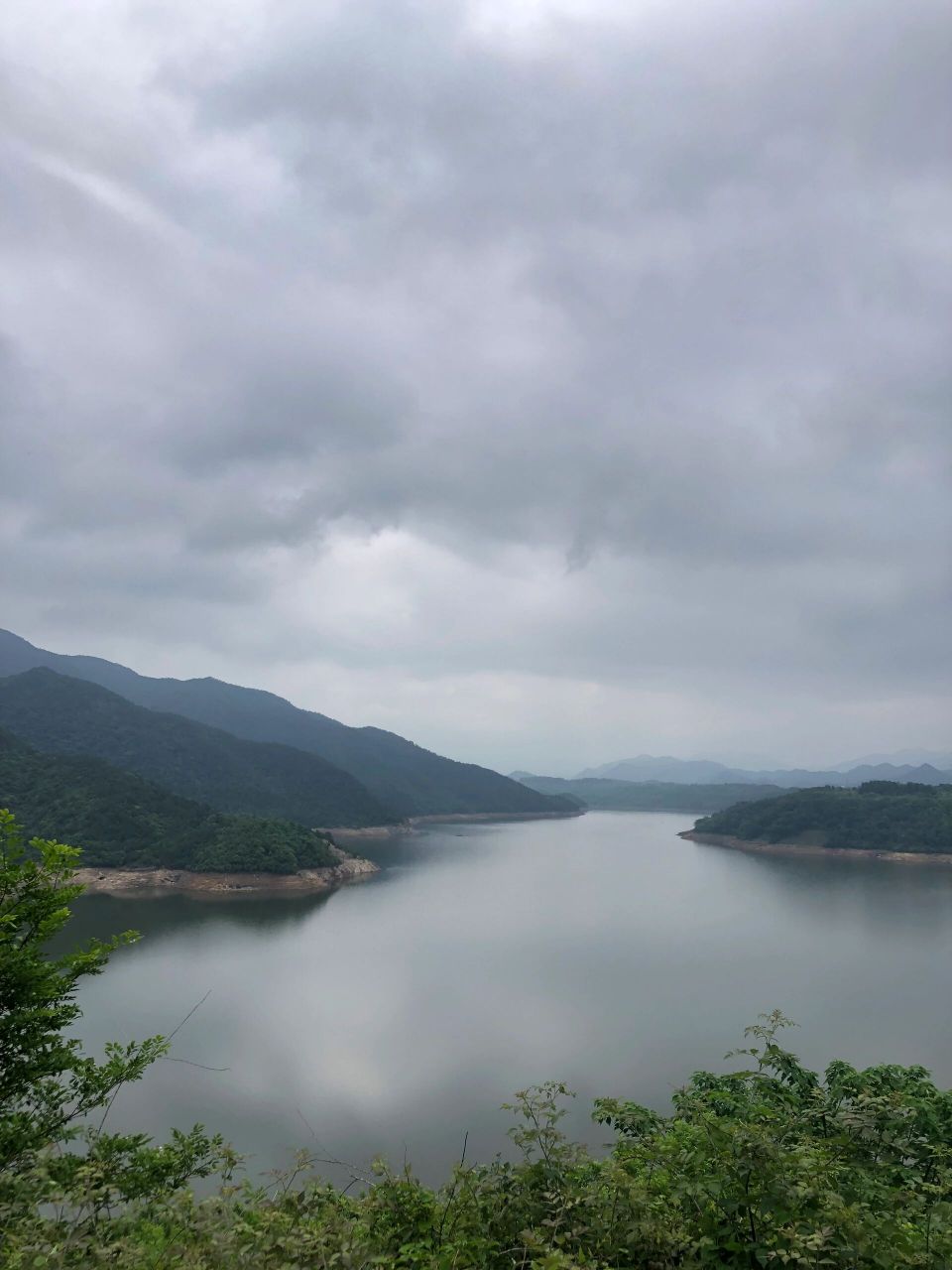 519新昌枫家潭—钦寸水库—罗坑山森林公园 钦寸水库下游的枫家潭边