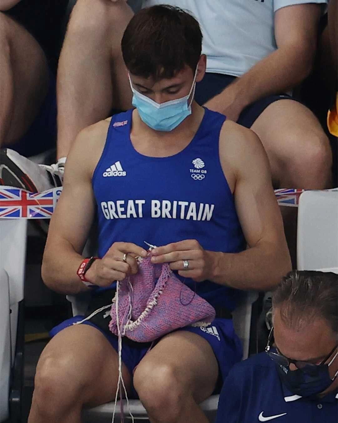 灵感来源-英国跳水小公举戴利在现场织毛衣