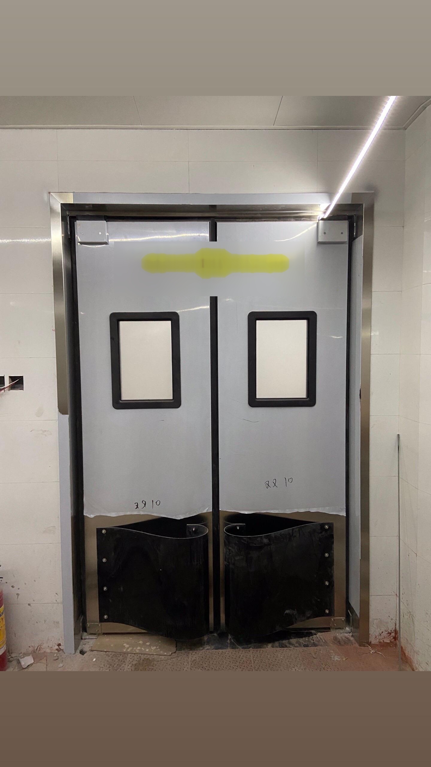 自由防撞门防撞自由门对开门撞击门回弹门