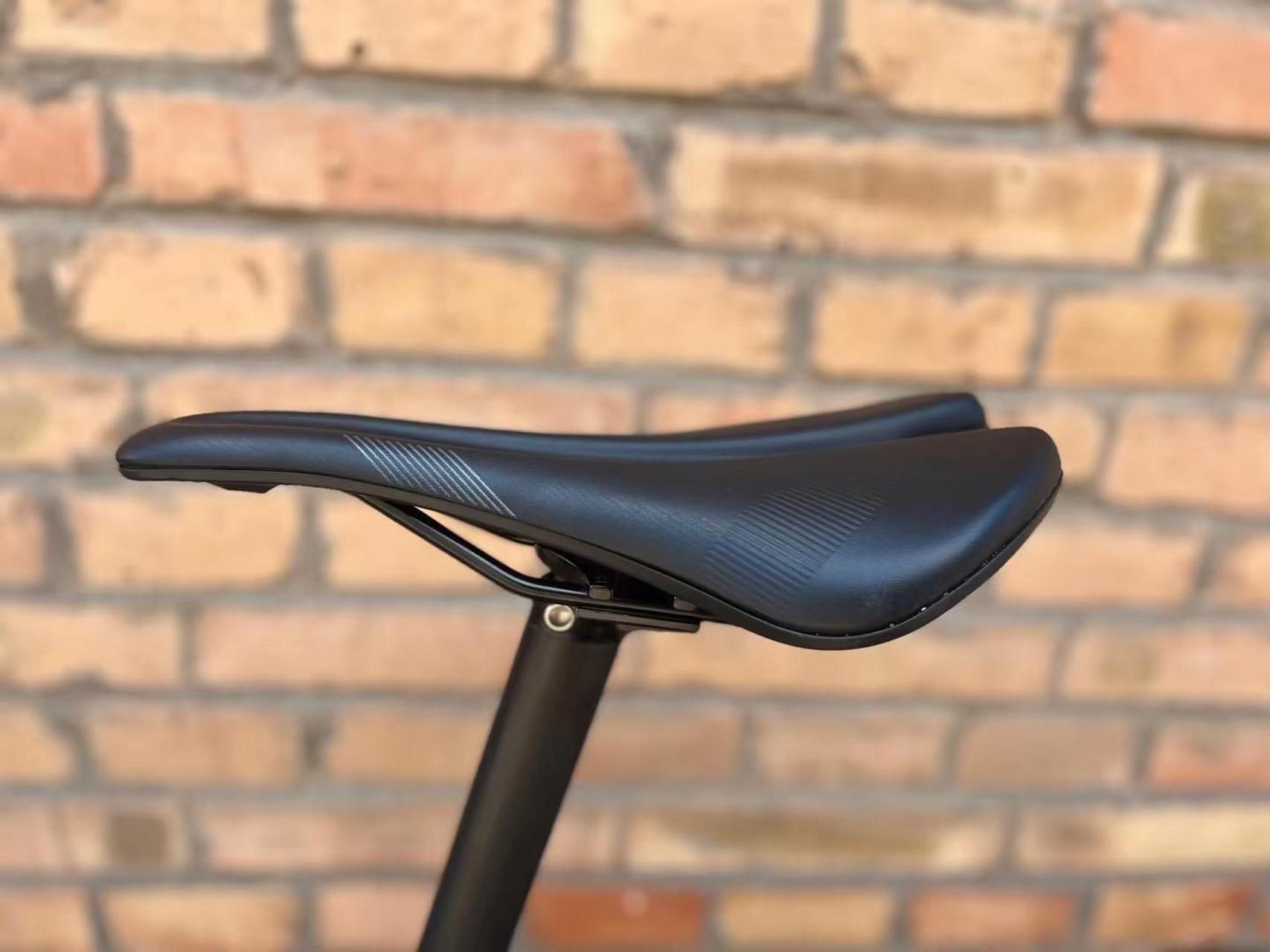 捷安特liv langma adv2碳纤维公路车,女款公路车,碳纤维车架,碳纤维