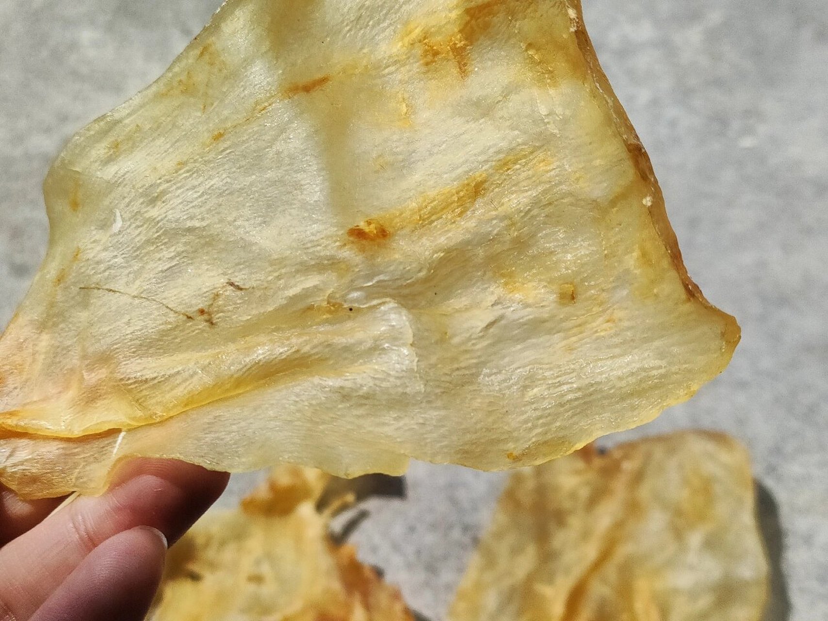 帮看看这个斗湖公鱼胶是不是真的 姐妹们,帮我看看,这个斗湖公鱼胶,是