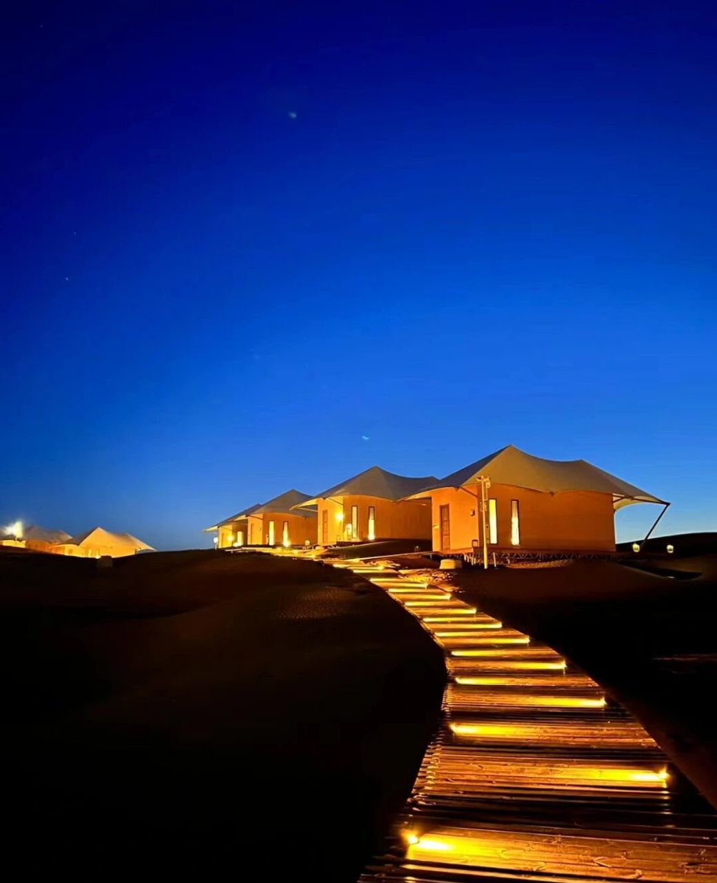 沙漠看星星99中卫大漠星河度假区酒店- - 6月来咯00,又到了去宁夏