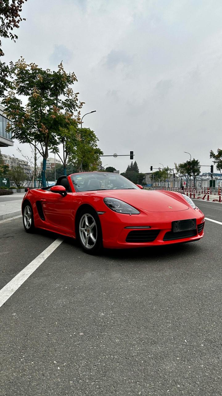 17年保时捷博克斯718,最美熔岩橙,上海私家车,全程4s店保养,实表3万多