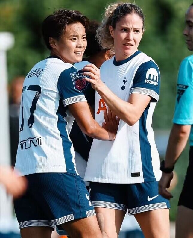 王霜收获热刺生涯首球  周六晚间进行的季前热身赛中,热刺女足6-1大胜