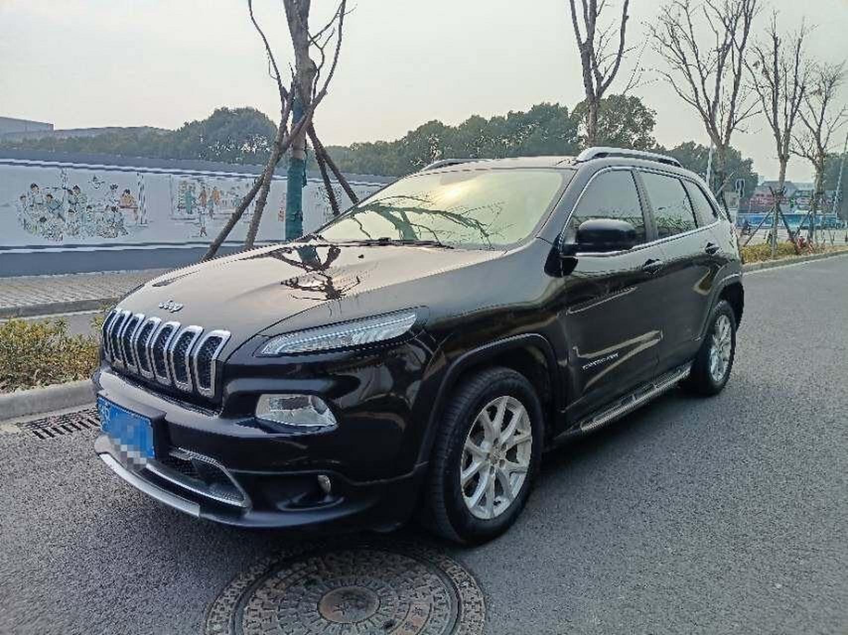 吉普自由光 售价:6.