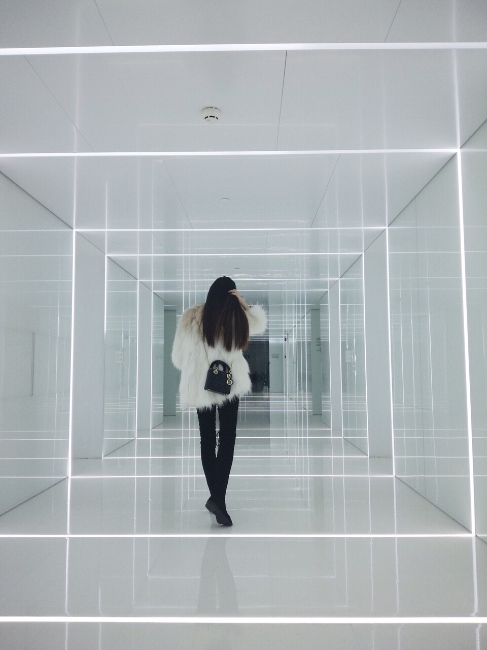 旅行|上海网红拍照地标打卡-上海复兴soho激光电梯 去上海玩两天,无意