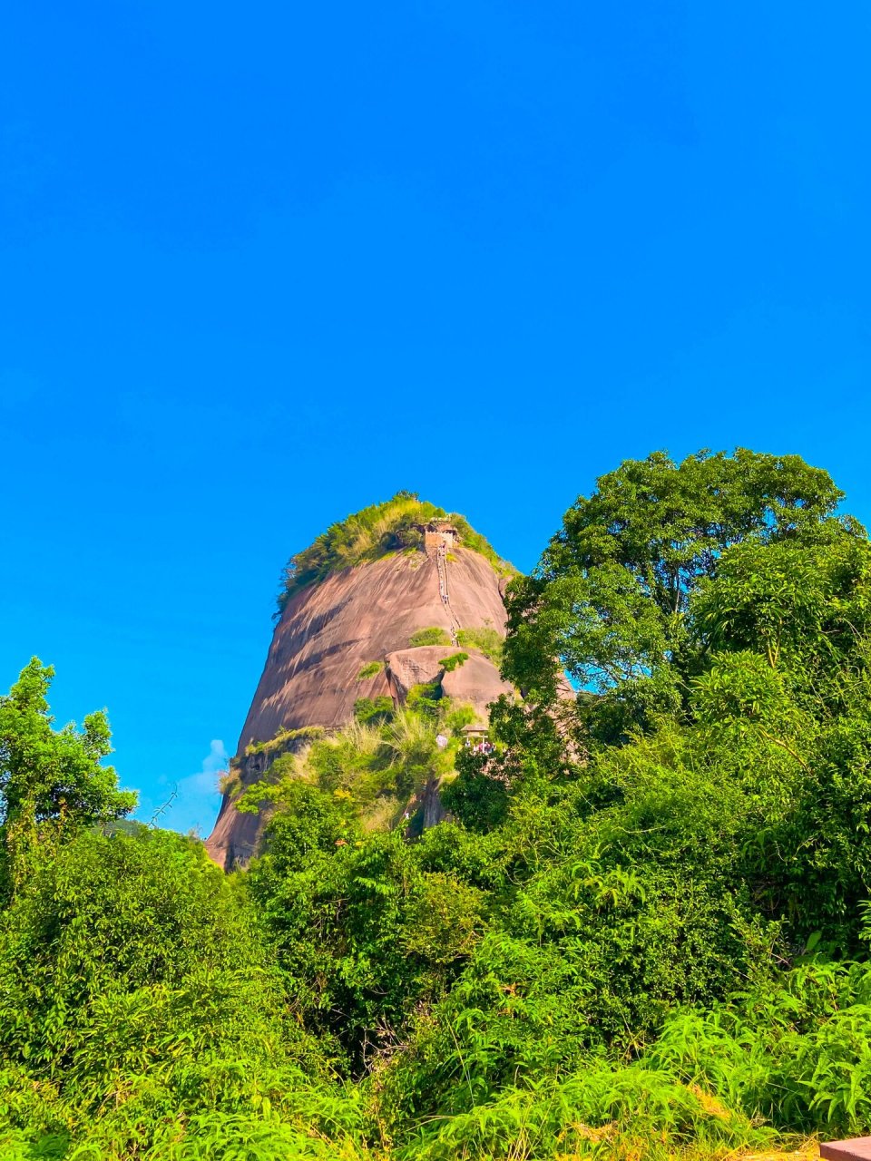 韶关丹霞山,近距离感受大自然的鬼斧神工 90景点介绍: 丹霞山是国家