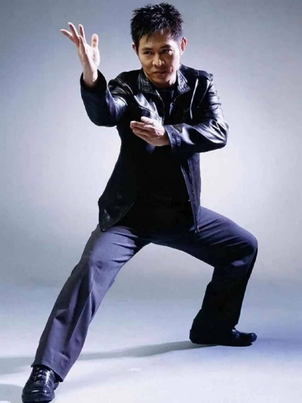 8:赵文卓 擅长剑,枪和拳术,能熟练运用三百多套不同派别的拳法.