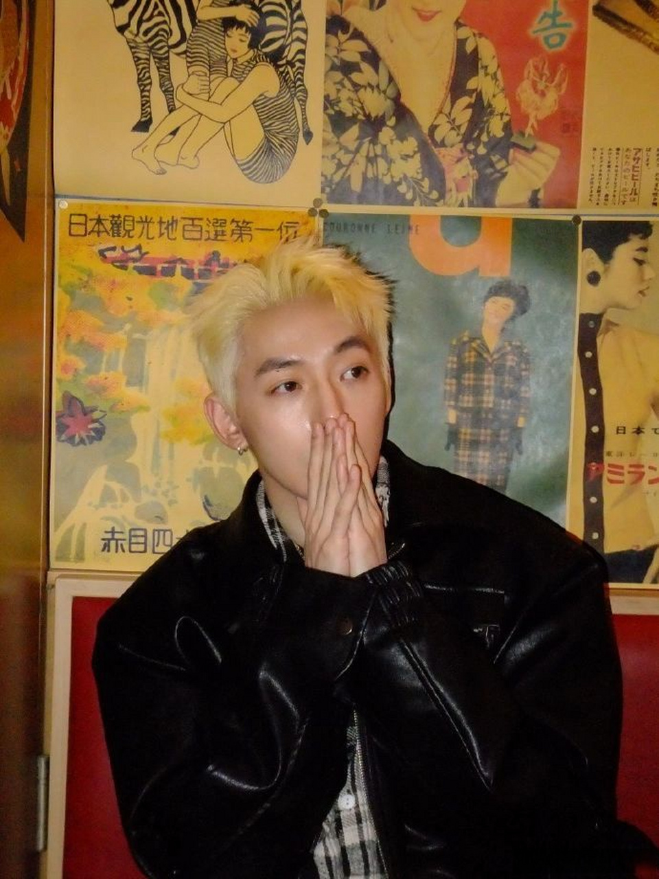 解锁98了一些金发造型  #邓为早期金色长卷发造型##邓为金色卷发