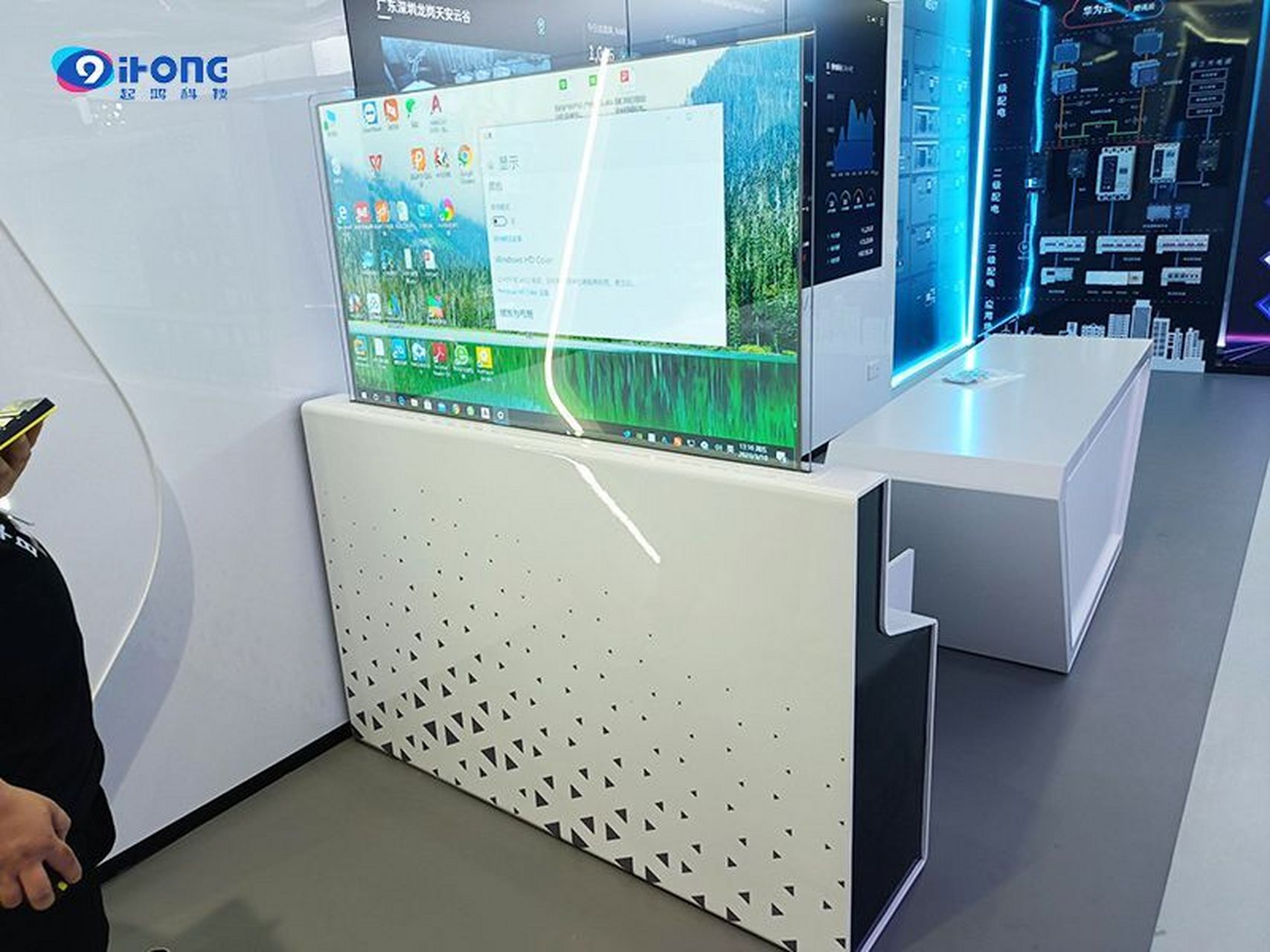 安装oled拼接透明屏,对现场有哪些要求?