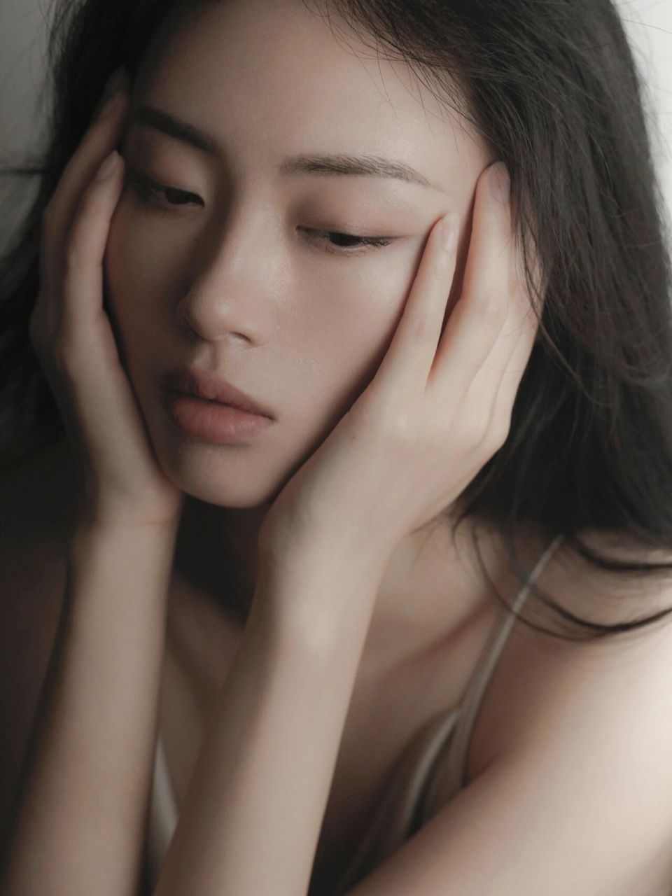 又飒又美高级十足的性冷淡写真|清冷女神 分分钟拍出禁欲系性冷淡写真