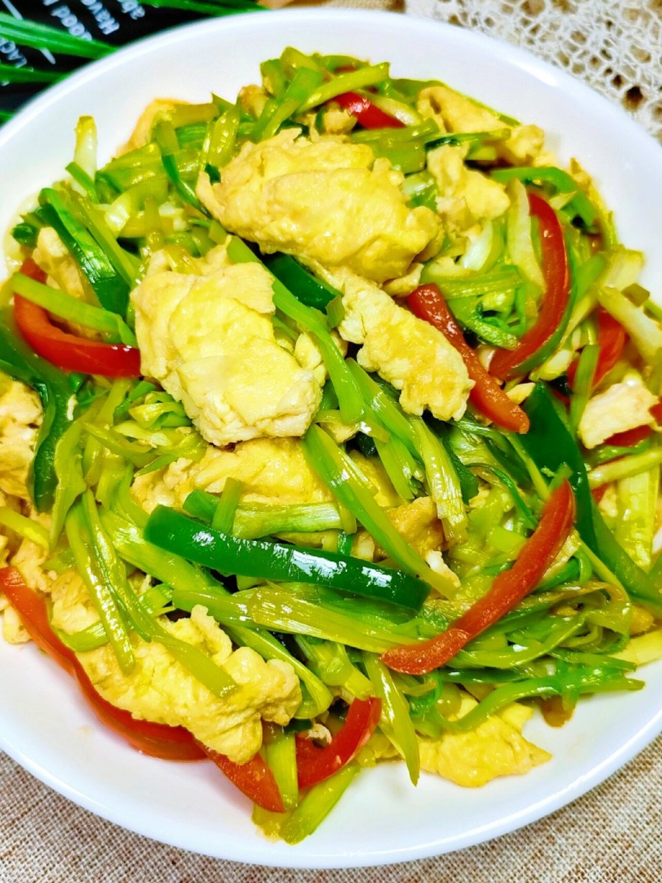 蒜黄炒鸡蛋的超简单做法,好吃又下饭6015 91快手家常菜蒜黄炒