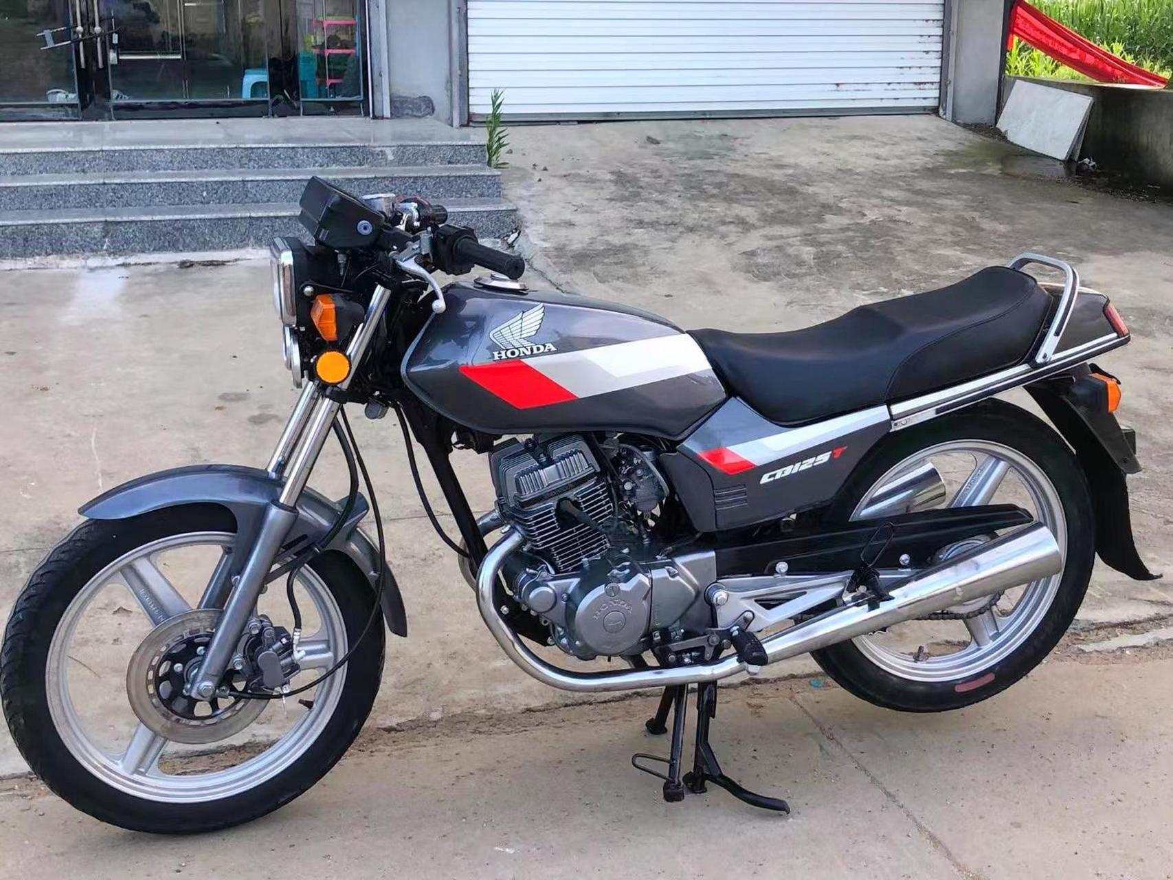 398090精品本田王(cb125-t)398090精品本田王(cb125-t)到货 整车