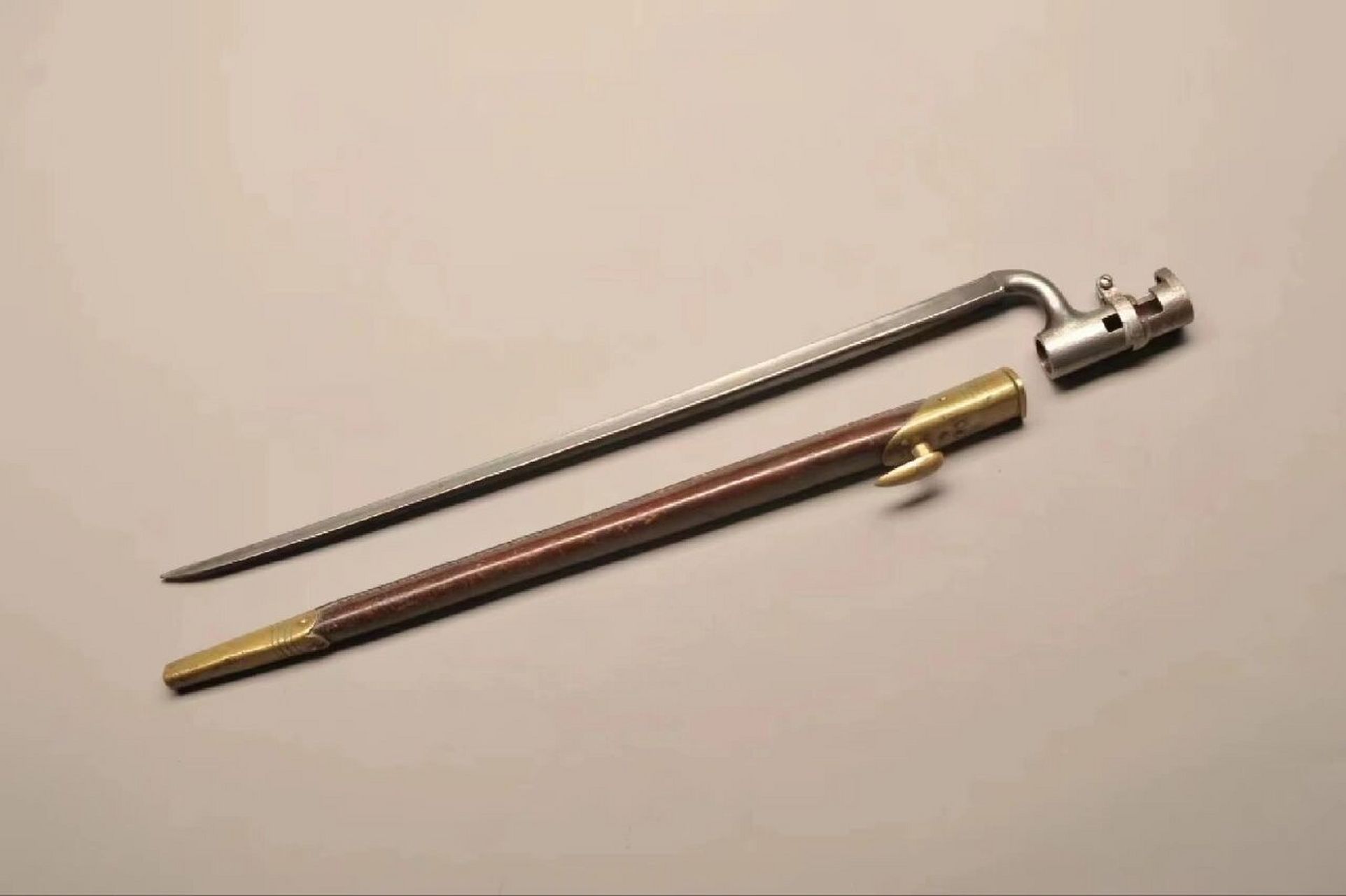 英式19世纪套筒刺刀全品 提要: 英国十九世纪中期装备的主要刺刀,也是