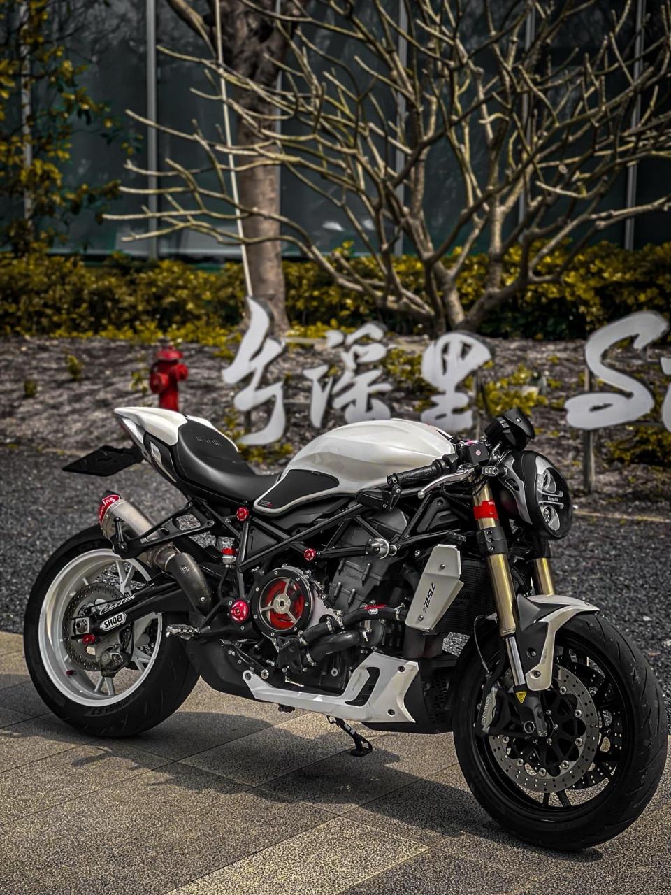 贝纳利752s 752s 摩托车 是的 我就喜欢这个  不是买不起比 05