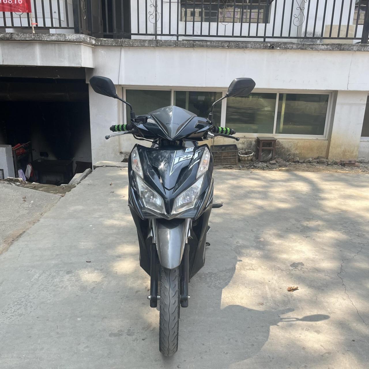 泰国进口本田click125i 成色非常好,机器不用说,水冷电喷  4xxx多 不