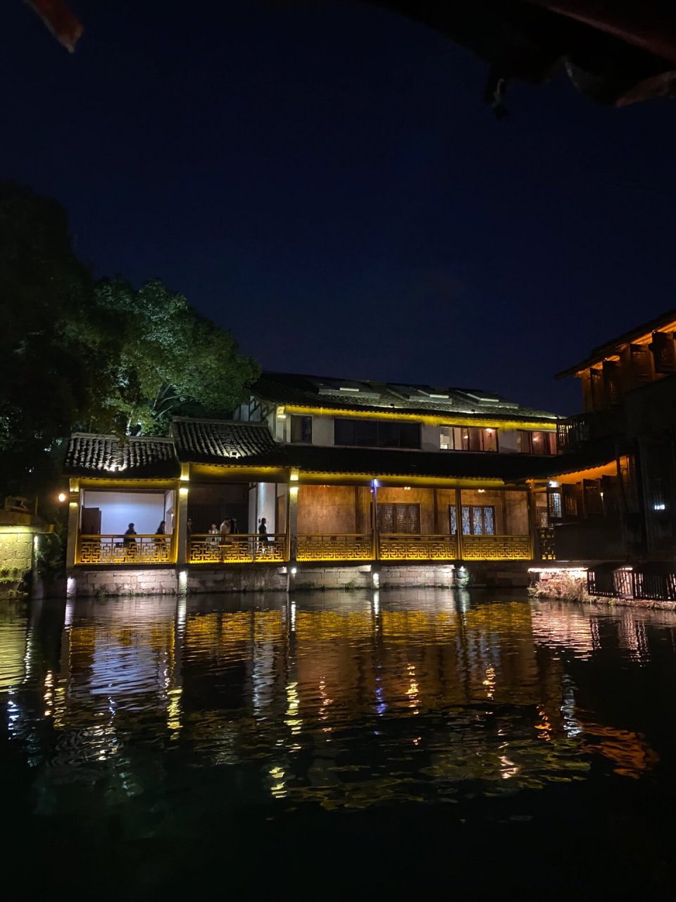 夜游乌镇|有被乌镇的夜景91给美到了～      夜游乌镇,感觉一切都慢