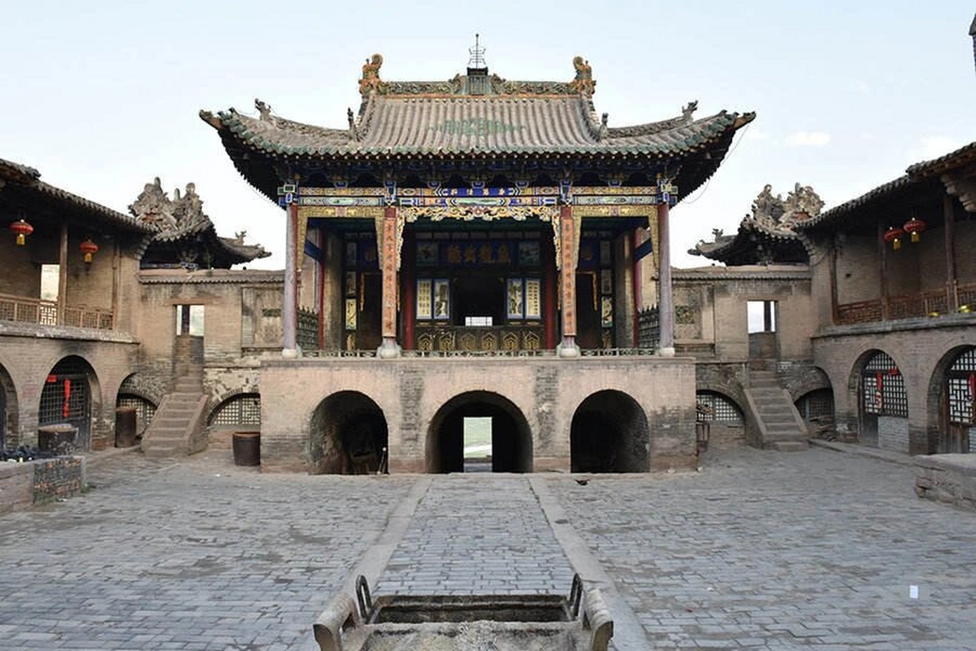 山西吕梁孟门古镇游玩攻略 孟门位于山西省吕梁市柳林县,碛口以南约13