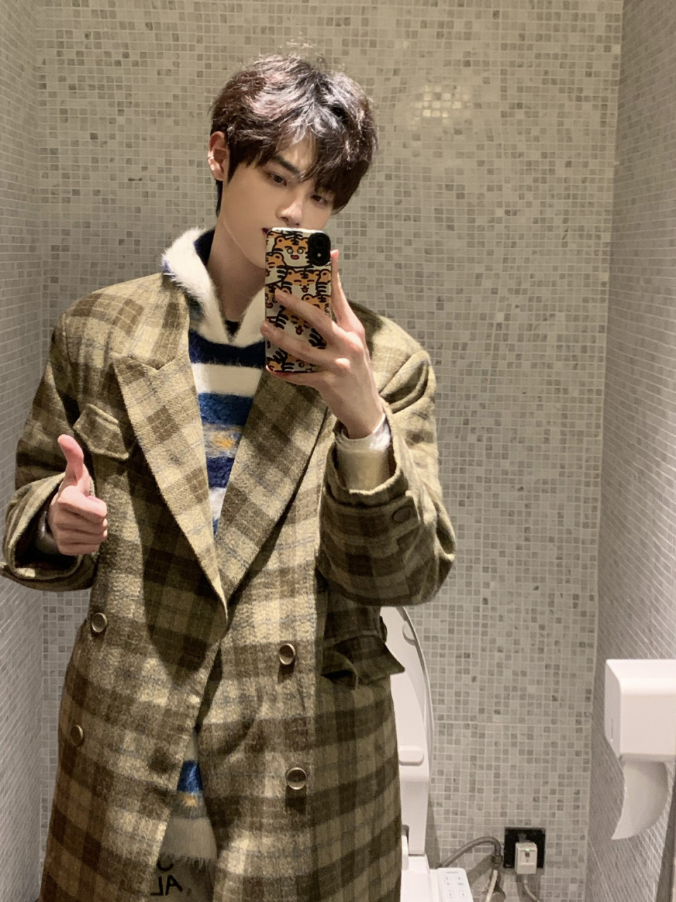 06年 男高中生厕所自拍05