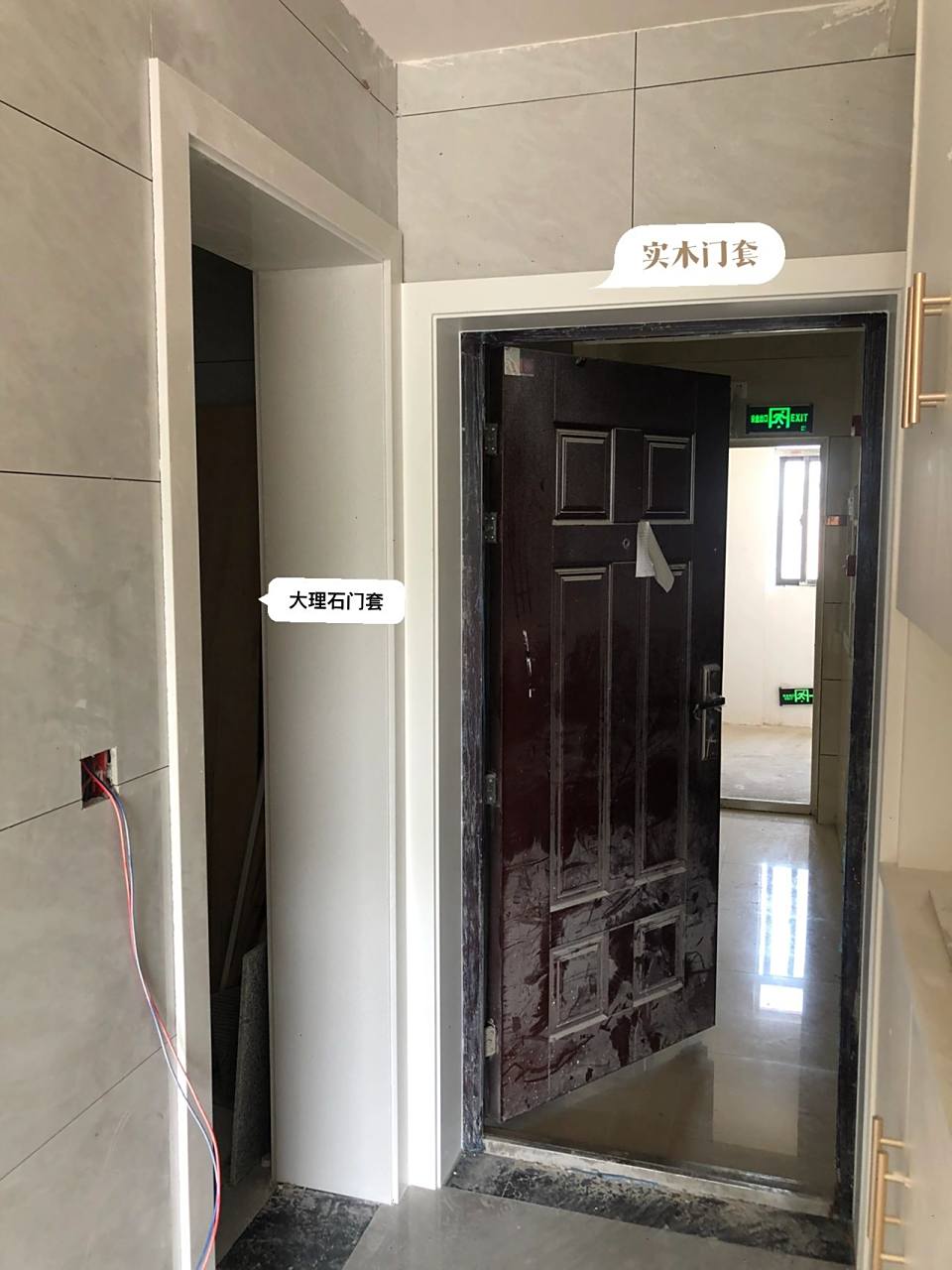 很好,门套包边再次完美掉坑01 先说说入户门套,都说入门门套采用