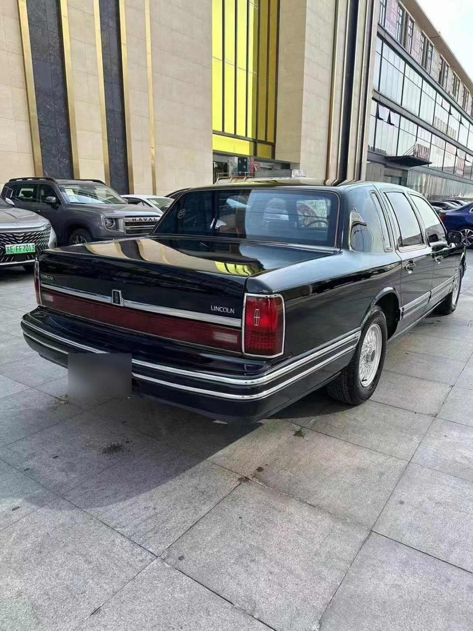 沪a黑牌 93年林肯城市 90%原漆 内饰几乎无磨损,描述完了,价格2开头